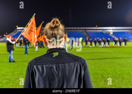 4th arbitre Viki de Cremer photographié avant un match de football entre KMSK Deinze et l'équipe de jeunes RSC Anderlecht futures pendant le 22 e match de la Challenger Pro League pour la saison 2022-2023 , le dimanche 11 février 2023 à Deinze , Belgique . PHOTO SPORTPIX | Stijn Audooren Credit: David Catry/Alay Live News Banque D'Images