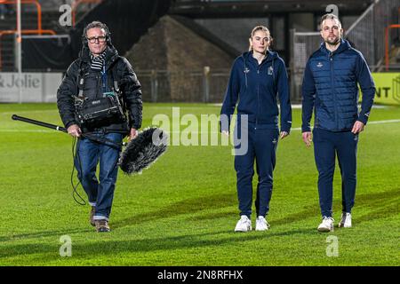 4th arbitre Viki de Cremer photographié avant un match de football entre KMSK Deinze et l'équipe de jeunes RSC Anderlecht futures pendant le 22 e match de la Challenger Pro League pour la saison 2022-2023 , le samedi 11 février 2023 à Deinze , Belgique . PHOTO SPORTPIX | Stijn Audooren Credit: David Catry/Alay Live News Banque D'Images