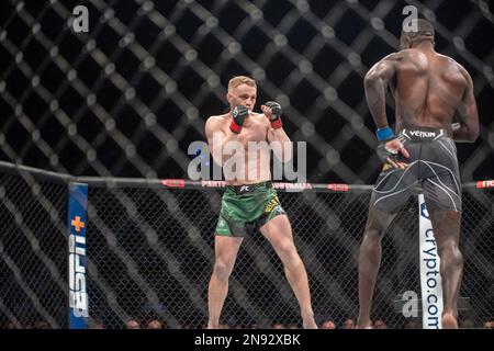 PERTH, AUSTRALIE - 12 FÉVRIER : (G-D) Jack Della Maddalena combat Randy Brown dans leur combat de poids-lourd lors de l'événement UFC 284 à RAC Arena sur 12 février 2023 à Perth, en Australie. (Photo de Matt Davies/PxImages) Banque D'Images