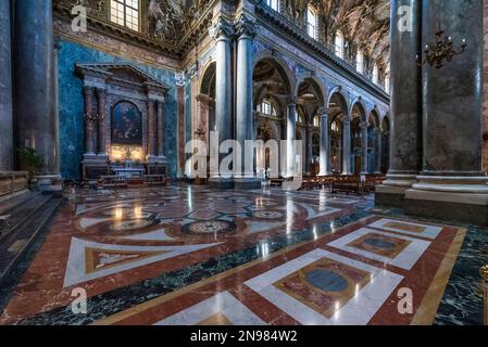 L'intérieur de l'église Saint Joseph des Pères Théatins Banque D'Images