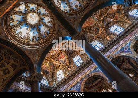 L'intérieur de l'église Saint Joseph des Pères Théatins Banque D'Images