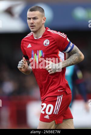 Ben Gladwin de Crawley Town en action pendant le match de la Ligue EFL deux entre Crawley Town et Crewe Alexandra au stade Broadfield de Crawley. 11th février 2023 Banque D'Images