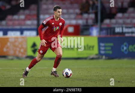 Dion Conroy de Crawley Town pendant le match de la Ligue EFL deux entre Crawley Town et Crewe Alexandra au stade Broadfield de Crawley. 11th février 2023 Banque D'Images