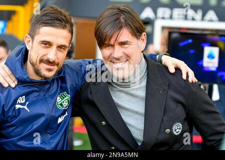 Udine, Italie. 12th févr. 2023. Hug entre pendant Udinese Calcio vs US Sassuolo, football italien série A match à Udine, Italie, 12 février 2023 crédit: Agence de photo indépendante/Alamy Live News Banque D'Images