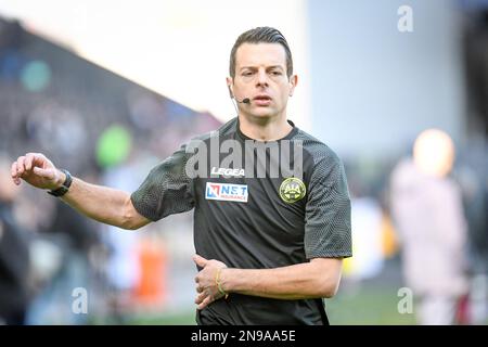 Udine, Italie. 12th févr. 2023. L'arbitre du match Ivano Pezzuto pendant Udinese Calcio vs US Sassuolo, football italien série A match à Udine, Italie, 12 février 2023 crédit: Agence de photo indépendante/Alamy Live News Banque D'Images