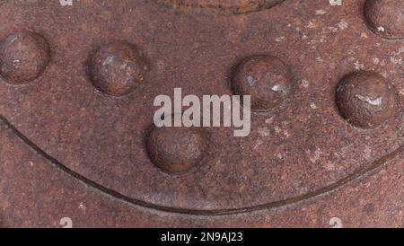 Gros plan de rivets sur une vieille chaudière au Black Country Living Museum, Dudley, West Midlands, Angleterre, Royaume-Uni. Banque D'Images