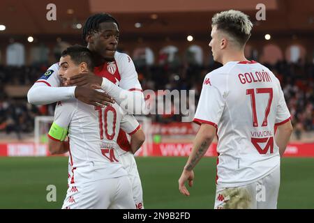 Monaco, Monaco, le 11th février 2023. Wissam Ben Yedder d'AS Monaco fête avec ses coéquipiers Axel Disasi et Aleksandr Golovin après avoir marqué pour donner 3-1 points de tête à la partie lors du match Uber Eats Ligue 1 au Stade Louis II, Monaco. Le crédit photo devrait se lire: Jonathan Moscrop / Sportimage Banque D'Images