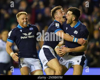 Scotlands Blair Kinghorn célèbre son essai lors du match Guinness six Nations à BT Murrayfield, Édimbourg. Date de la photo: Samedi 11 février 2023. Banque D'Images
