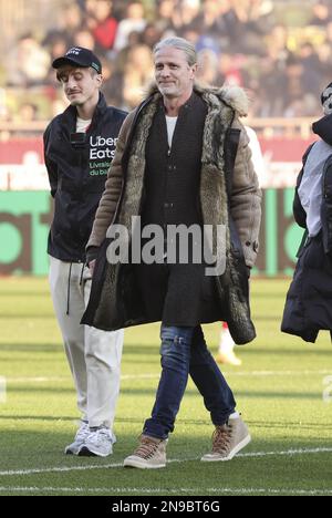 Emmanuel petit lance le championnat de France Ligue 1 du match de football entre MONACO (ASM) et Paris Saint-Germain (PSG) sur 11 février 2023 au Stade Louis II à Monaco - photo : Jean Catuffe/DPPI/LiveMedia Banque D'Images