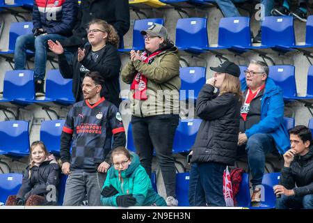 Sittard, pays-Bas. 12th févr. 2023. Sittard, pays-Bas, 10 février 2023: Les supporters du PSV sont vus avant le match de l'Eredivisiie Vrouwen entre Fortuna Sittard et le PSV au Stadion du Fortuna Sittard, pays-Bas. (Leitting Gao/SPP) crédit: SPP Sport presse photo. /Alamy Live News Banque D'Images