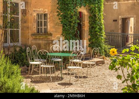 Dans le centre du vieux village de Vézélay, classé comme l'un des plus beaux villages de France Banque D'Images