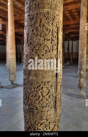 Gros plan de Karagacha (colonne), intérieur, Mosquée Juma, Ichon Qala, Khiva, Ouzbékistan Banque D'Images