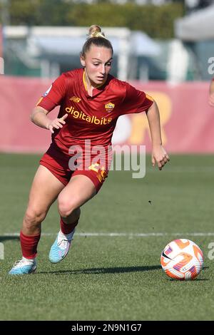 Rome, Italie , 11 février, , 2023 photo de gauche à droite, Giada Greggi de AS Roma Pendant le championnat de football féminin série a match Roma v Inter Credit: Massimo Insabato/Alay Live News Banque D'Images