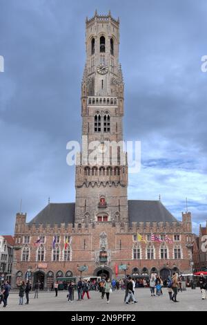 Le Beffroi de Bruges, clocher médiéval dans le centre de Bruges, Belgique. L'un des symboles les plus importants de la ville. Banque D'Images