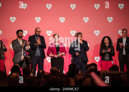 Berlin, Allemagne. 12th févr. 2023. Le 12 février 2023, le parti électoral du SPD a eu lieu à Berlin en raison de la nouvelle élection de l'État de Berlin en 2023. Au parti électoral, Franziska Giffey était parmi ceux présents et a fait une déclaration. D'autres politiciens du SPD, comme Raed Saleh, le président du SPD, étaient également présents. (Credit image: © Ralph Pache/PRESSCOV via ZUMA Press Wire) USAGE ÉDITORIAL SEULEMENT! Non destiné À un usage commercial ! Banque D'Images