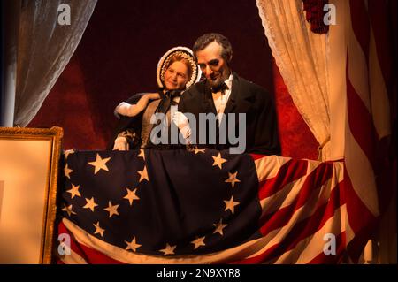 Sculpture en cire d'Abraham Lincoln et de sa femme Mary Todd à l'intérieur du Lincoln Museum à Springfield, Illinois, États-Unis Banque D'Images