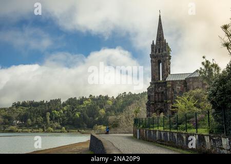 Chapelle de Nossa Senhora das Vitórias, Lagoa das Furnas, Furnas, Sao Miguel, Açores © Dosfotos/Axiom Banque D'Images