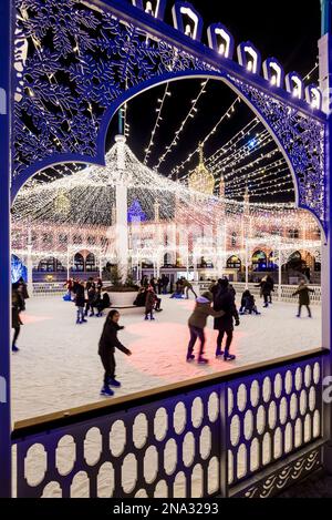 Patinoire dans les jardins de Tivoli ; Copenhague, Danemark Banque D'Images