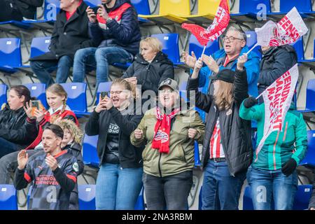 Sittard, pays-Bas. 12th févr. 2023. Sittard, pays-Bas, 10 février 2023: Les fans du PSV fêtent après avoir marqué pendant le match de l'Azerion Eredivisiie Vrouwen entre Fortuna Sittard et le PSV au stade Fortuna Sittard à Sittard, pays-Bas. (Leitting Gao/SPP) crédit: SPP Sport presse photo. /Alamy Live News Banque D'Images