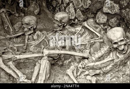 Squelettes dans le sol ; Pompéi, Italie Banque D'Images
