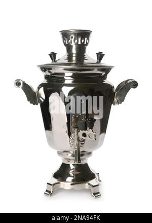 Samovar russe traditionnel isolé sur blanc. Ustensiles de cuisine Banque D'Images