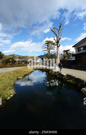 Étang Kagami-ike, village d'Oshino Hakka, préfecture de Yamanashi, Japon. Banque D'Images