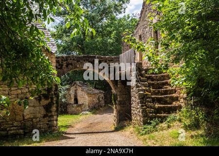 Une belle photo de vieilles maisons en pierre dans le Jas à Chanac, Lozère, France, Europe Banque D'Images