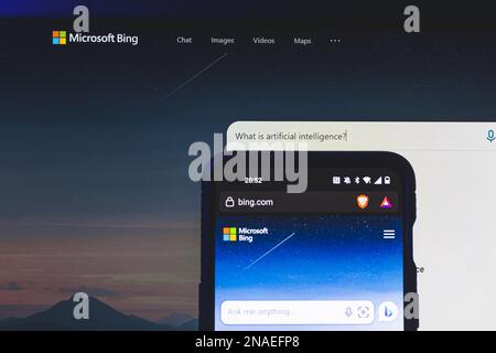 Kaunas, Lituanie - 2023 12 février: Bing à l'écran. Microsoft Bing est le nouveau robot de CHAT ai lancé par Microsoft Banque D'Images