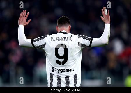 Turin, Italie. 12th févr. 2023. Dusan Vlahovic de Juventus FC gestes pendant la série Un match de football entre Juventus FC et ACF Fiorentina au stade Allianz sur 12 février 2023 à Turin, Italie . Credit: Marco Canoniero / Alamy Live News Banque D'Images