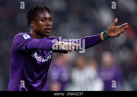 Turin, Italie. 12th févr. 2023. Christian Kouame de l'ACF Fiorentina gestes pendant la série Un match de football entre Juventus FC et ACF Fiorentina au stade Allianz sur 12 février 2023 à Turin, Italie . Credit: Marco Canoniero / Alamy Live News Banque D'Images