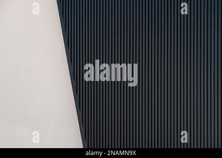 Panneau d'isolation extérieur recouvert de vinyle sur PVC sur le mur Banque D'Images