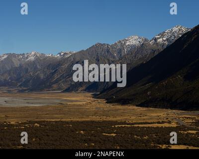 Montagne alpine vallée nature paysage panorama près du glacier Tasman Mont Cook Canterbury Alpes du Sud Île du Sud Nouvelle-Zélande Banque D'Images