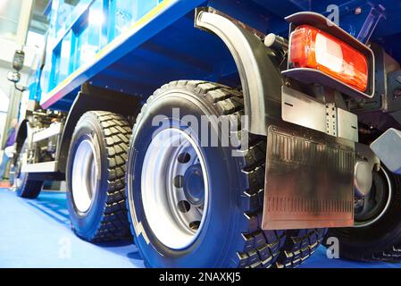 Roues arrière du chariot en mode auto show Banque D'Images