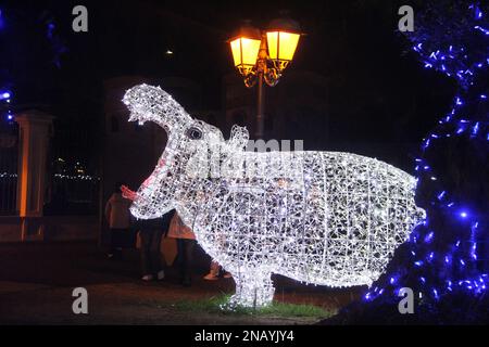 Illuminations de Noël dans les rues de Gaeta, Italie Banque D'Images