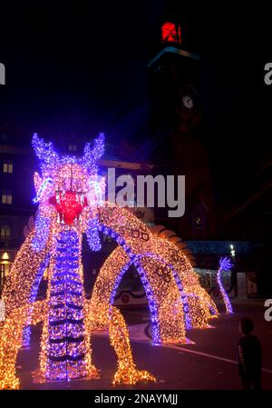 Illuminations de Noël dans les rues de Gaeta, Italie Banque D'Images