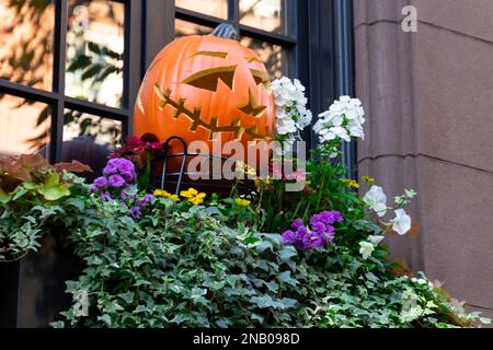 Les décorations annuelles d'Halloween sont décorées dans Upper East Side Manhattan sur 2022. Banque D'Images