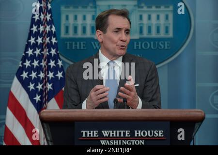 Washington, États-Unis. 10th févr. 2023. John Kirby, Conseil national de sécurité de la Maison-Blanche, parle aujourd'hui au cours d'un briefing de presse sur 13 février 2023 à la salle de presse Brady/Maison-Blanche à Washington DC, États-Unis. (Photo de Lénine Nolly/Sipa USA) Credit: SIPA USA/Alay Live News Banque D'Images