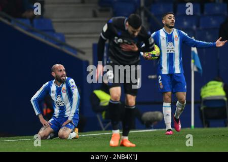 Stade RCD Espanyol, Barcelone, Espagne, 13 février 2023, Vidal (RCD Espanyol) et Oscar Gil (RCD Espanyol) pendant le match Espanyol contre Real Sociedad - football espagnol la Liga Banque D'Images