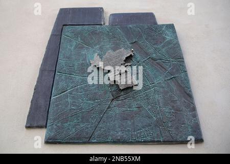 Plaque de bronze montrant une carte du ghetto de Varsovie, Pologne Banque D'Images