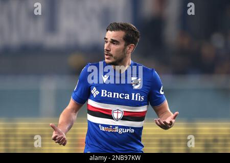 Gênes, Italie, le 13th février 2023. Harry Winks de UC Sampdoria réagit pendant la série Un match à Luigi Ferraris, Gênes. Le crédit photo devrait se lire: Jonathan Moscrop / Sportimage Banque D'Images