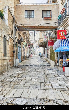 Jérusalem, Israël - 15 novembre 2022 : allée ancienne dans le quartier juif, Jérusalem Banque D'Images