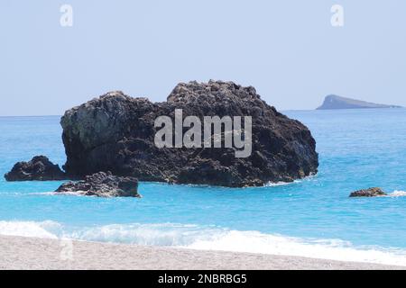 Plage de Megali Petra, Kalamitsi, Lefkada, Grèce Banque D'Images