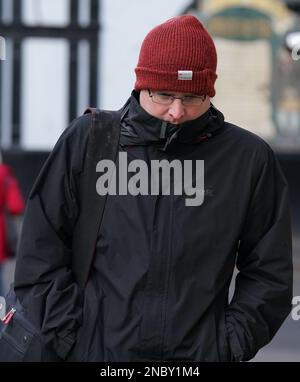 Photo non publiée précédemment datée du 08/02/23 de l'officier de police Martyn Coulter, 36 ans, arrivant à la haute Cour d'Édimbourg. Le PC Coulter a été libéré de toutes les accusations après qu'il ait été accusé de viol d'une femme et de l'avoir agressée trois fois entre le 2013 juin et le 2014 novembre aux adresses de East Lothian et d'Édimbourg; et de viol, d'agression sexuelle et de menace d'une fille de moins de 13 ans. Date de publication : mardi 14 février 2023. Banque D'Images