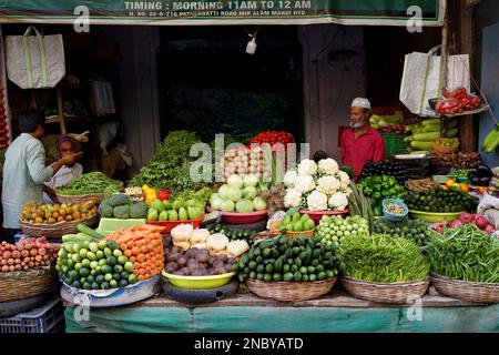 Fruits et légumes frais Pathergatti Road ancien marché situé autour de l'historique Charminar Hyderabad India Andhra Pradesh Banque D'Images