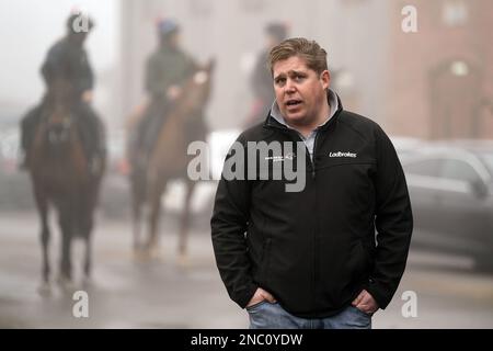 Photo du dossier datée du 14-02-2023 de Dan Skelton, qui espère qu'il n'y a pas d'interdiction de whip au Cheltenham Festival à la suite de la modification des nouvelles règles après une condamnation généralisée. Date de publication : mardi 14 février 2023. Banque D'Images