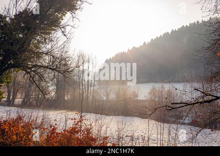 Europe, Luxembourg, Septfontaines, vues sur les terres agricoles de la vallée d'Eisch en hiver Banque D'Images