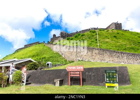 À quelques pas de la Citadelle de fort George, du parc national de la forteresse de Brimstone Hill, de Sandy point Town, St. Kitts, Saint Kitts et Nevis, Petites Antilles, Caraïbes Banque D'Images