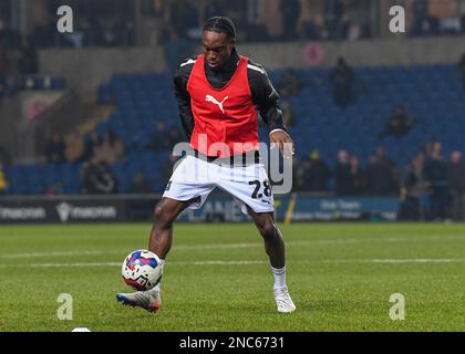 Oxford, Royaume-Uni. 14th févr. 2023. Le milieu de terrain de Plymouth Argyle Jay Matete (28) s'échauffe pendant le match Sky Bet League 1 Oxford United contre Plymouth Argyle au Kassam Stadium, Oxford, Royaume-Uni, 14th février 2023 (photo de Stanley Kasala/News Images) à Oxford, Royaume-Uni, le 2/14/2023. (Photo de Stanley Kasala/News Images/Sipa USA) crédit: SIPA USA/Alay Live News Banque D'Images