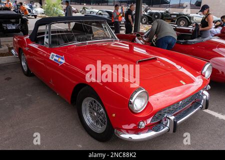 1962 Ferrari 250 GT Cabriolet PF série II dans le Colorado Grand Road Rally. Seulement environ 200 de ces voitures ont été construites entre 1959 et 196 Banque D'Images