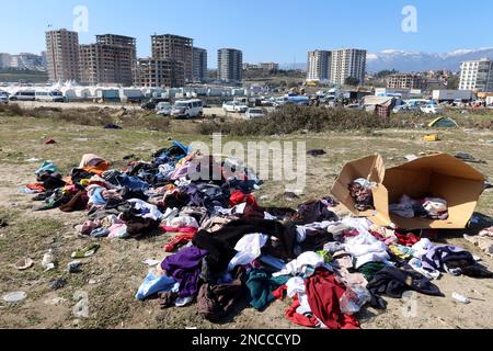 Antakya, Turquie. 14th févr. 2023. Camp pour personnes déplacées à Antakya, Turquie, 14 février 2023. Le tremblement de terre de 6 février a causé jusqu'à présent entre 30,000 et 40,000 des cas de précarités en Turquie et en Syrie. (Photo d'Elisa Gestri/Sipa USA) crédit: SIPA USA/Alay Live News Banque D'Images
